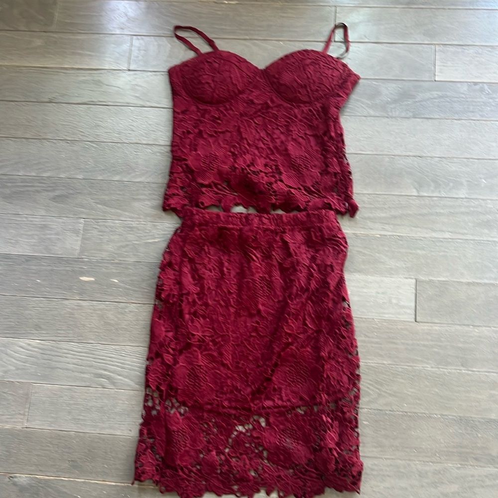Two piece lace skirt outfit
